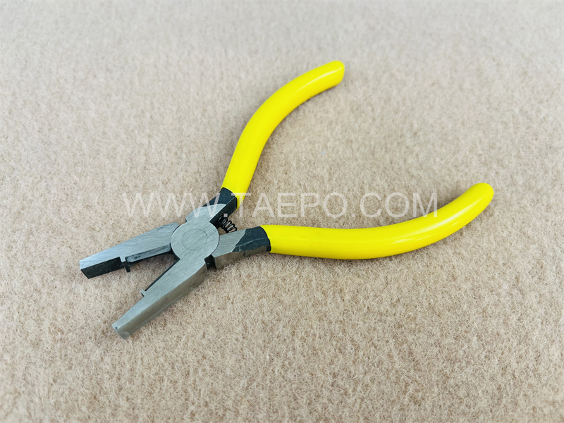 Crimping tool for small wire connectors