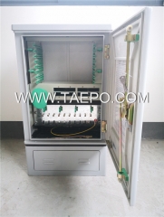 Outdoor SMC fiber street cabinet, SC, 96 fibers, single-sided, single door, plastic case splitter type, with 4 plastic case slots