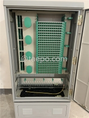 Outdoor SMC fiber street cabinet, SC, 576 fibers, double-sided, single door, plastic case splitter type, with 10 plastic case slots